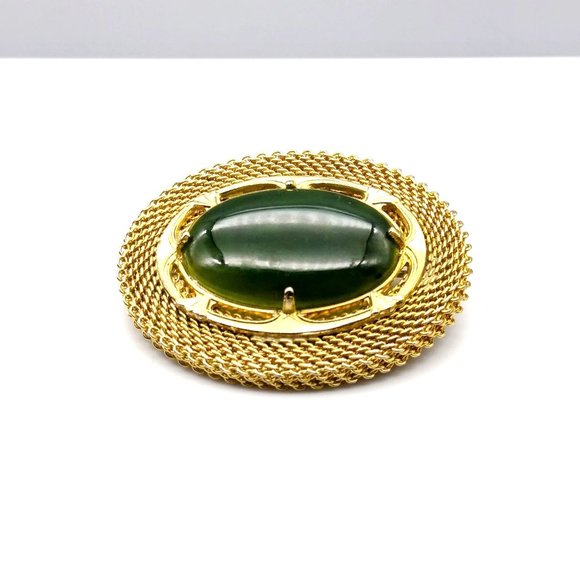 Nephrite Stone Oval Cabochon Brooch in Oval Mesh Frame, Classic - Picture 3 of 4